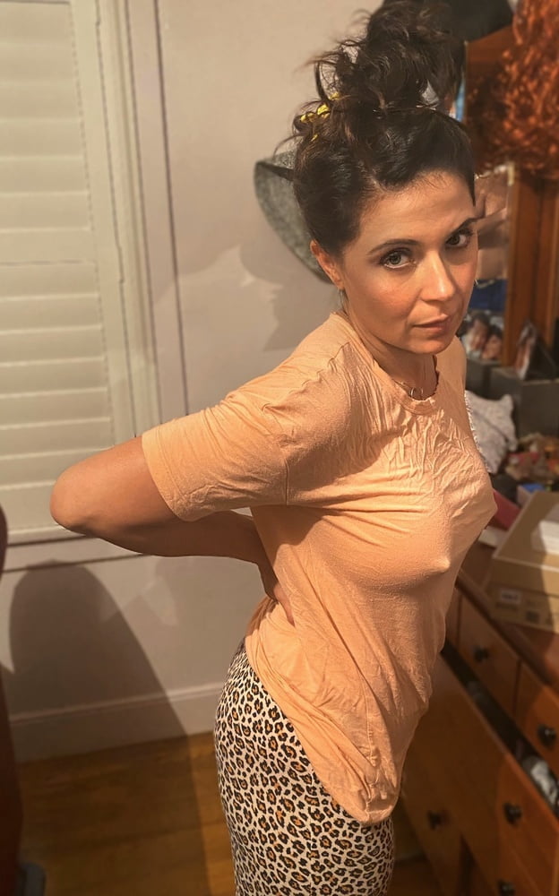 See Cute MILF Sarah With Unbelievable Body Is Ready For Fucking 71
