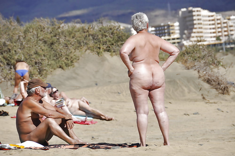 Порно Видео Толстых Женщин На Пляже