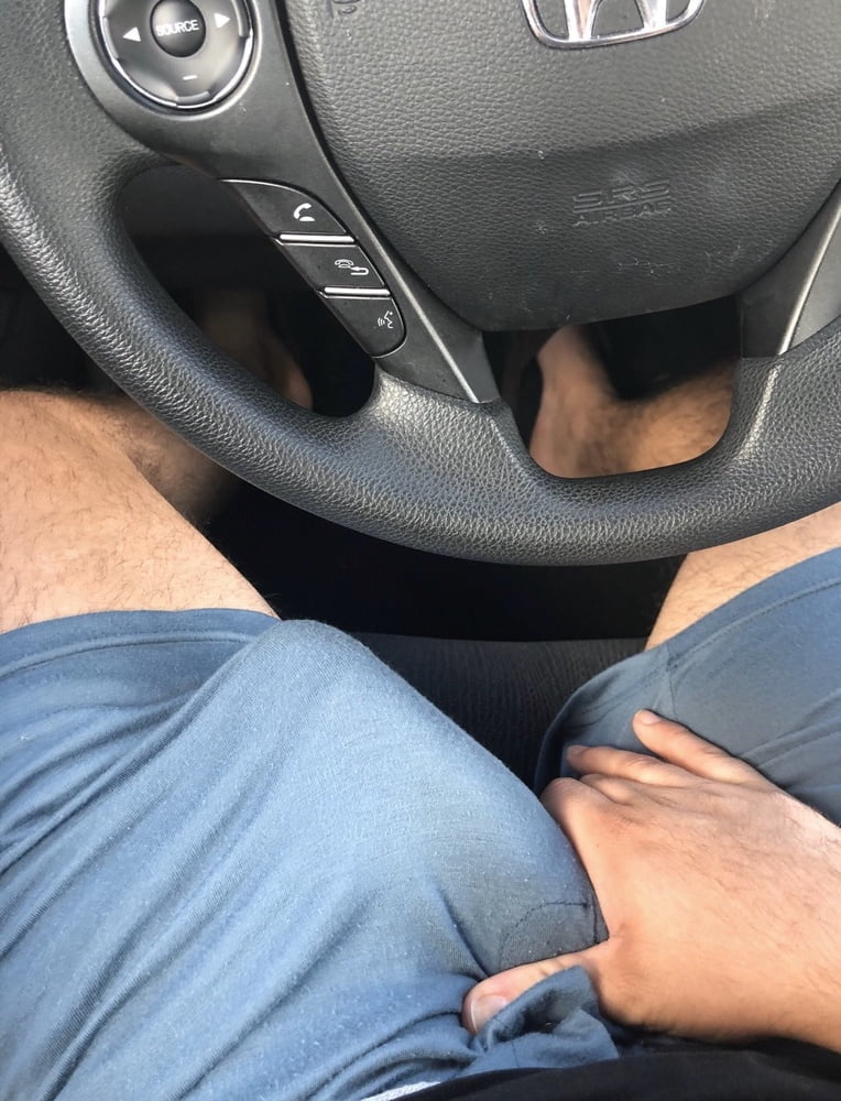 Jerking with both hands photo