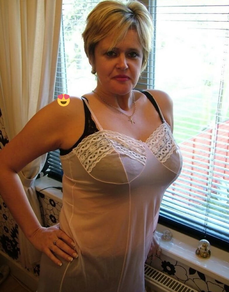 Milfs lingerie cheating