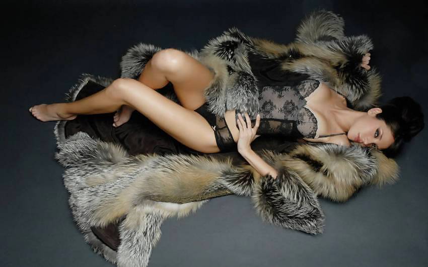 Porn galleries with women in furs