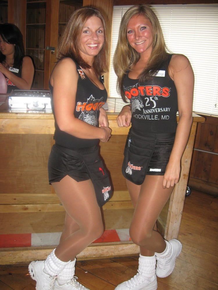 Girls Wearing Hooters Pantyhose
