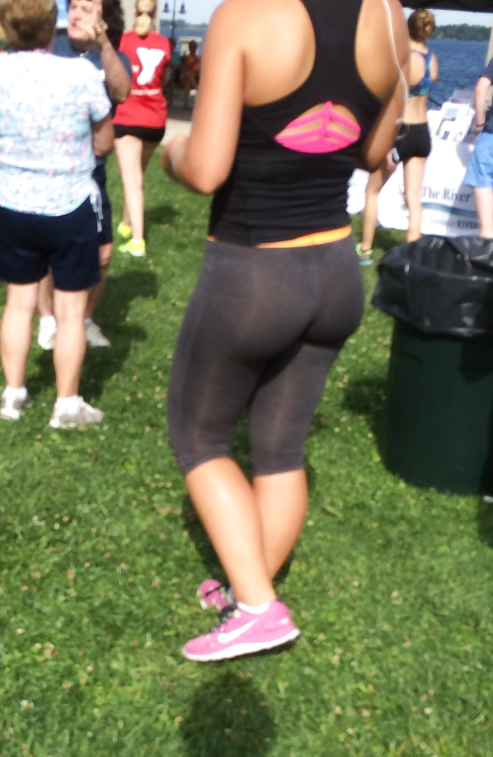 candid leggings ass pict gal