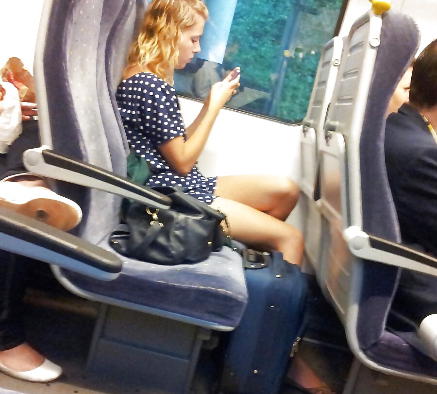 Sexy Young Teen On The Train pict gal
