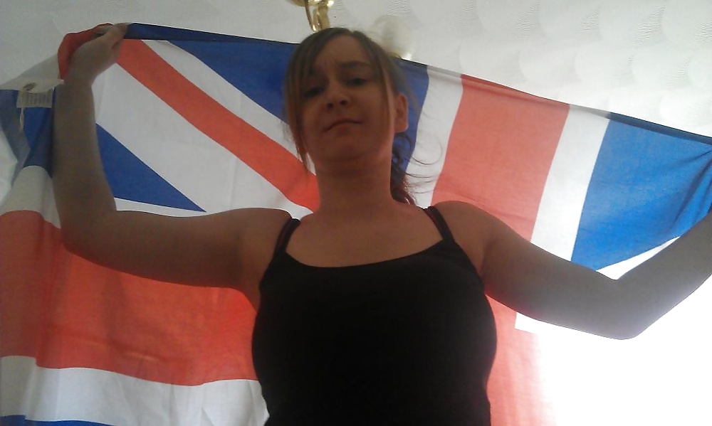 Busty Carly pict gal