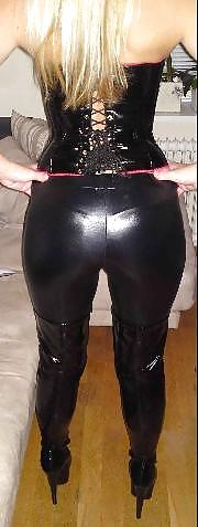 Monster Chicks in leather pict gal