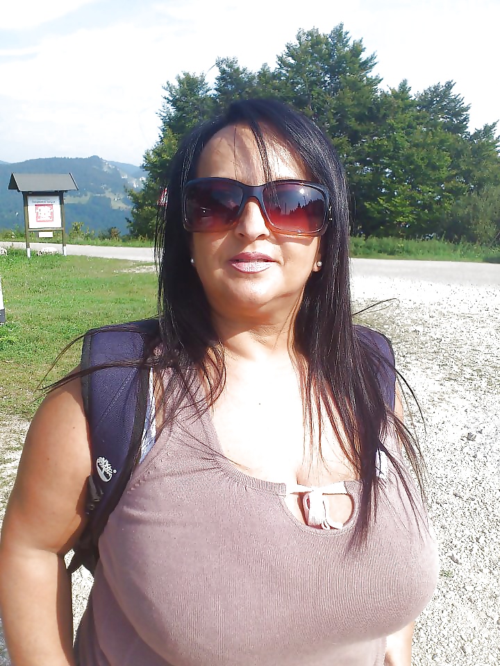 Sexy MATURES and MILFs 53 pict gal