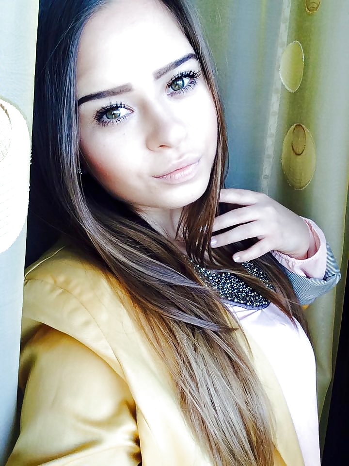 Slutty Cute Teen pict gal