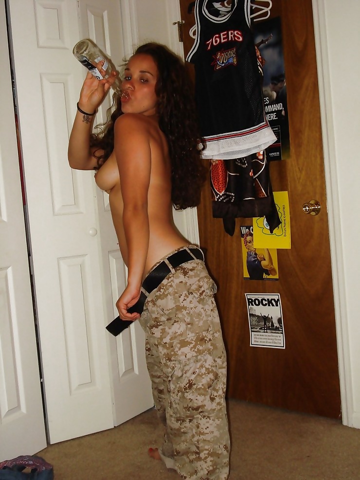 Hot Nude Female Soldiers HD