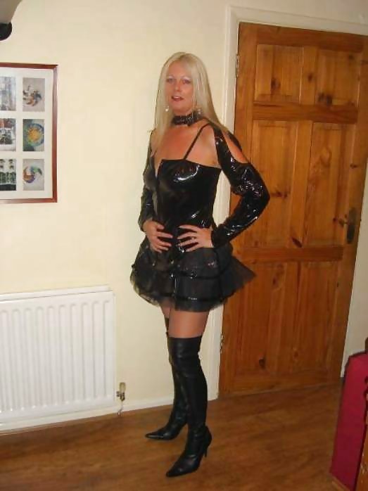 Hotties in Leather & PVC pict gal