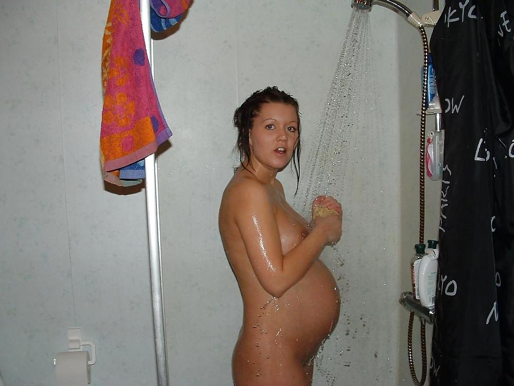 -- Pregnant Amateurs 2 -- pict gal
