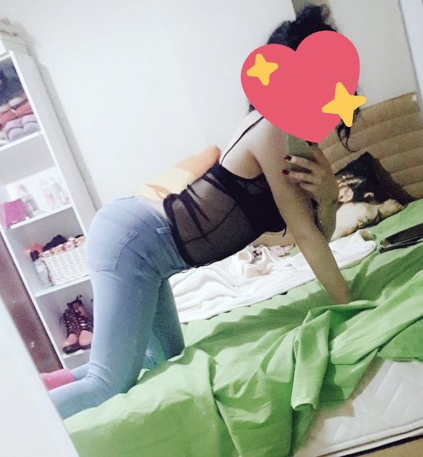 Beril Turkish SLUT pict gal