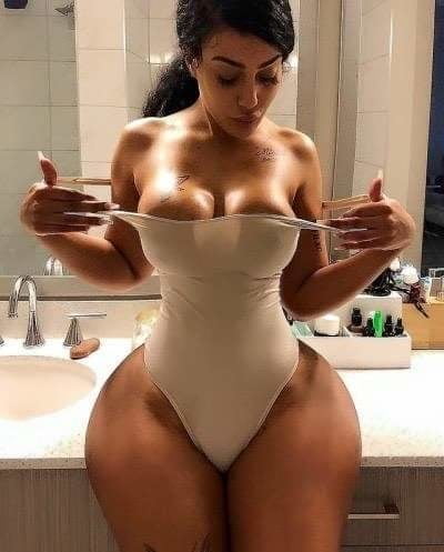 Good Lawd She's Thick 25 - 248 Photos 