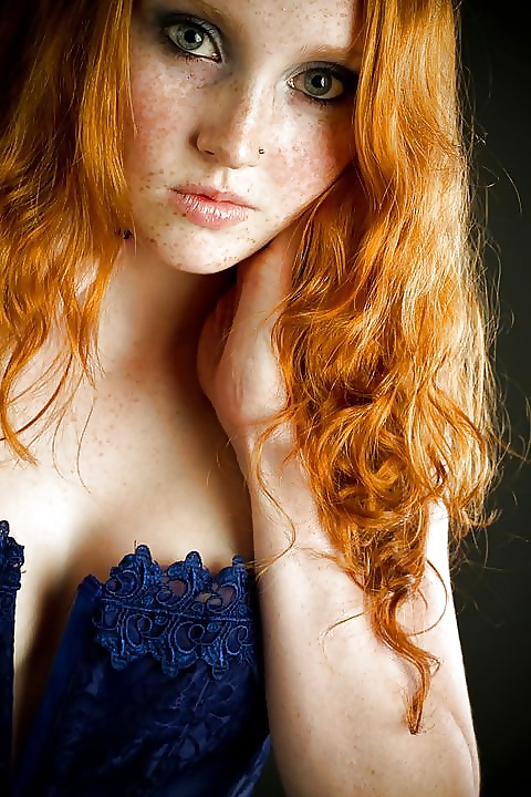 Seeing Red pict gal