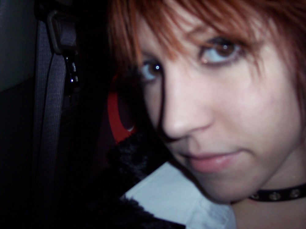 VERDAMMT GEILE EMO SCHLAMPE I pict gal