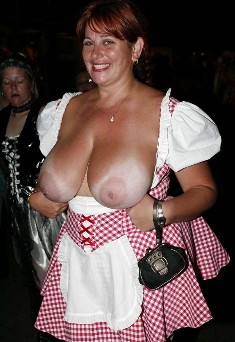 Housewives showing for us pict gal