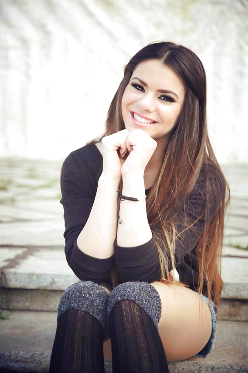 Flexible Bulgarian Slut Vanina pict gal