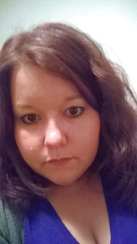 Petite, moche, conne... Mais nympho pict gal