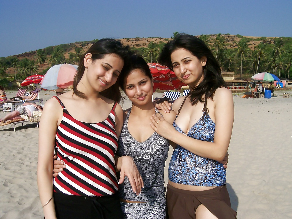 Mixed Desi pict gal