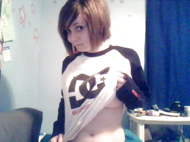 curvy young emo webcam teen pict gal