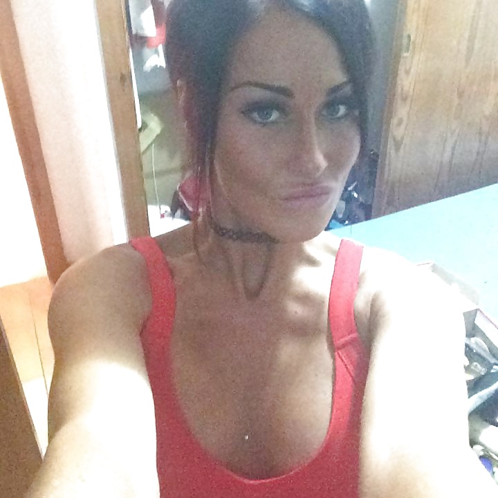 Sexy Brunette Kayleigh from Manchester pict gal
