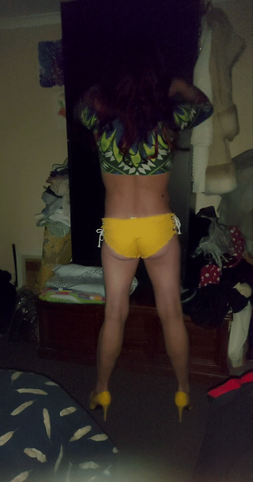 A quick test of my new yellow denim shorts  #11