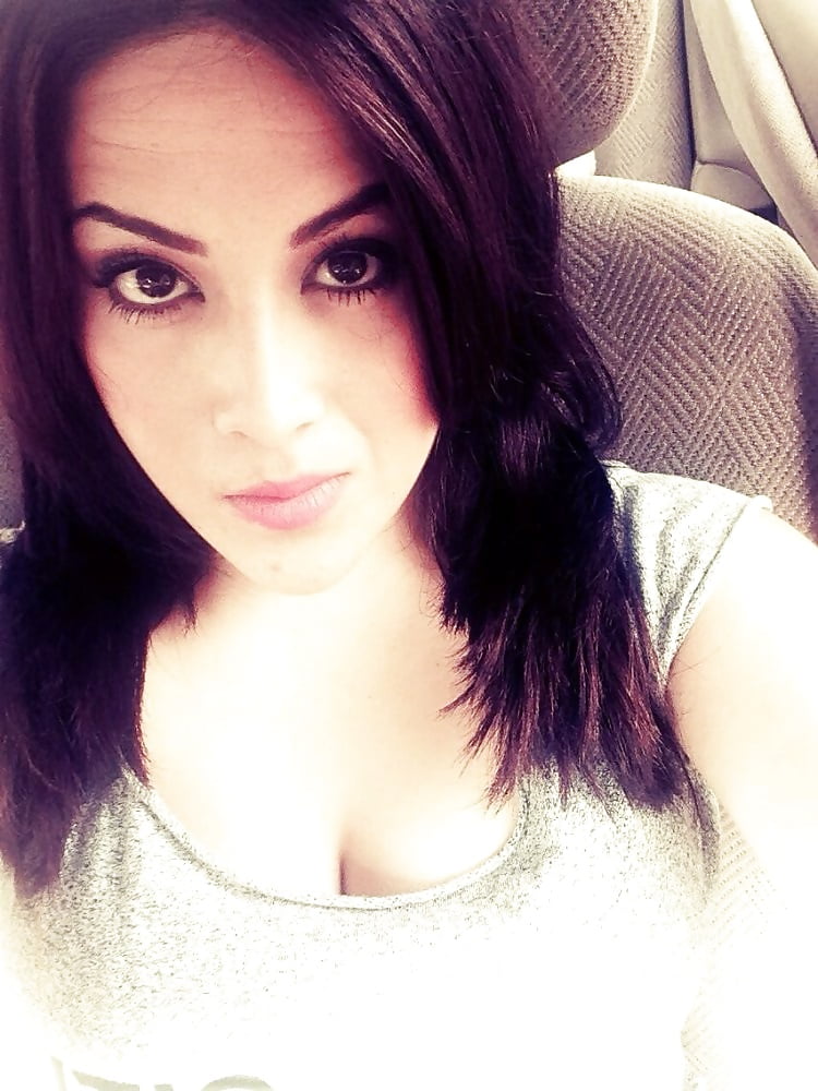 Neyeli Tetona Profile pict gal