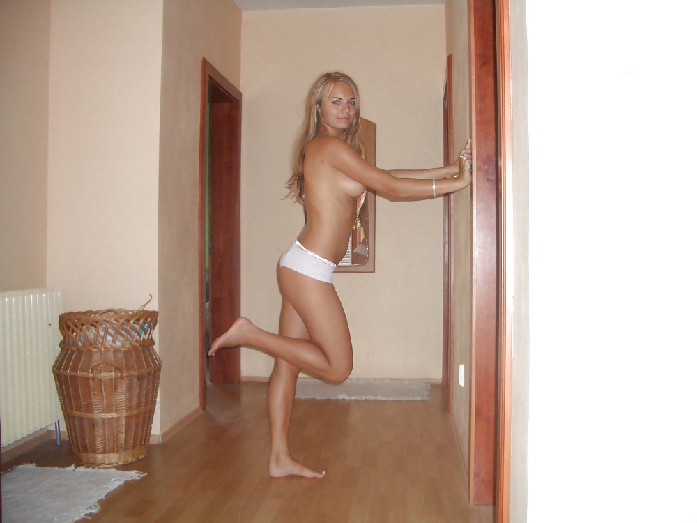 Pretty Amateur Teen Suzzie pict gal