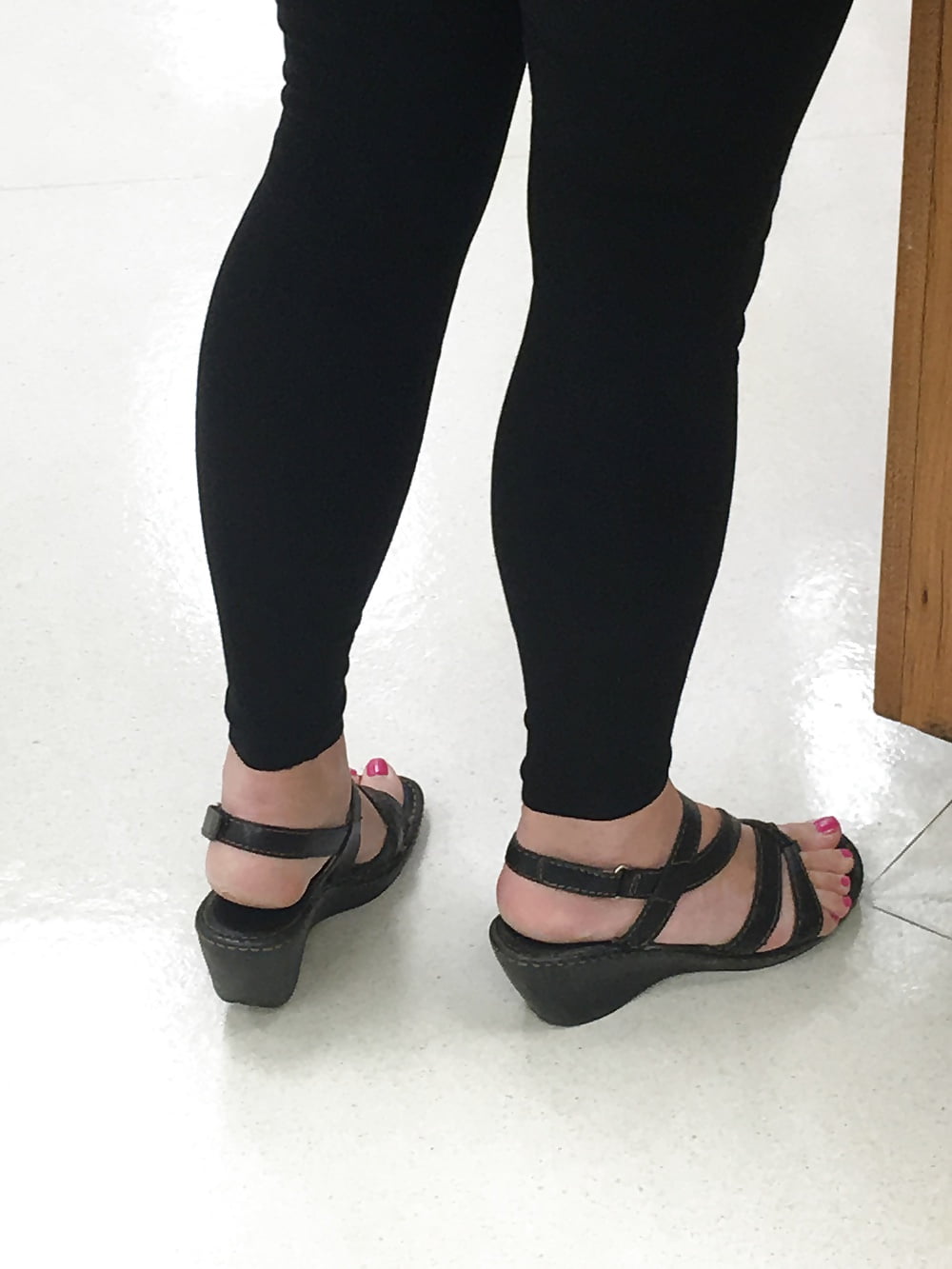 Candid Feet and Legs, Sexy pict gal