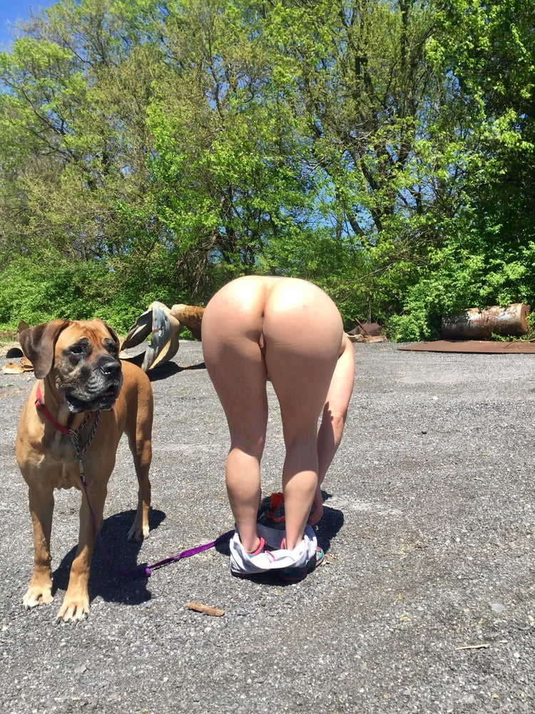 Teen Shows Off Pussy Public