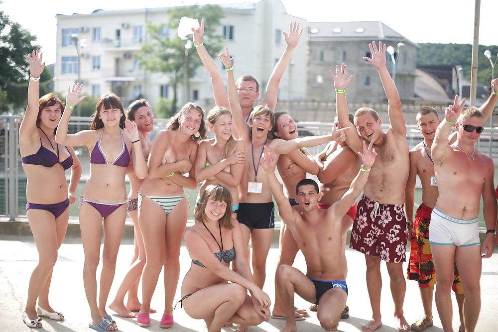 Group Flashing pict gal