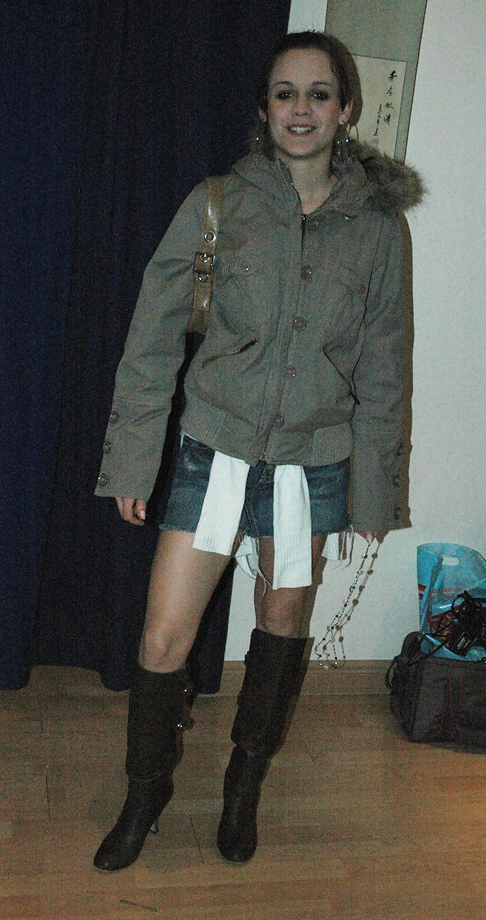 Clothed Teens In Boots pict gal