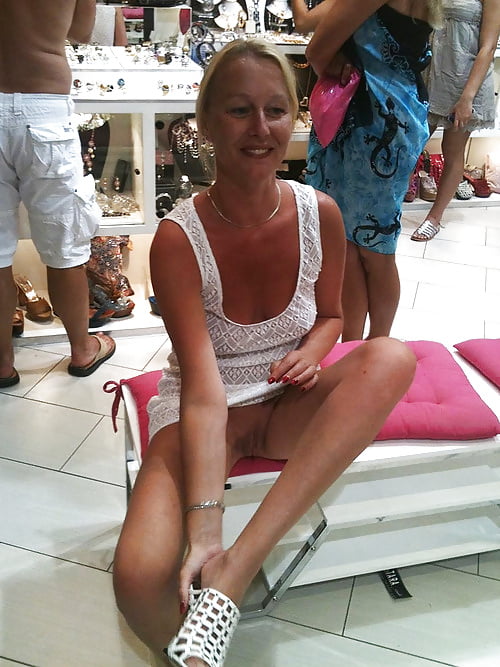 Flashing in public stores pict gal