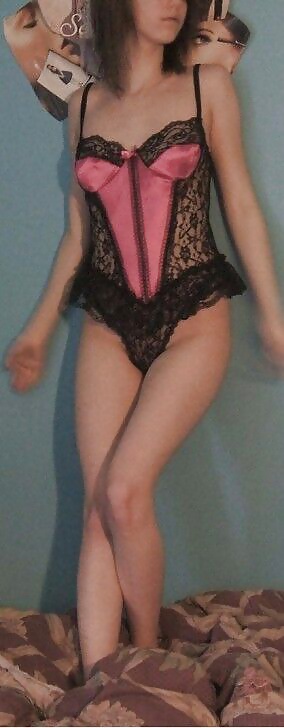 Carly 19 Years pict gal