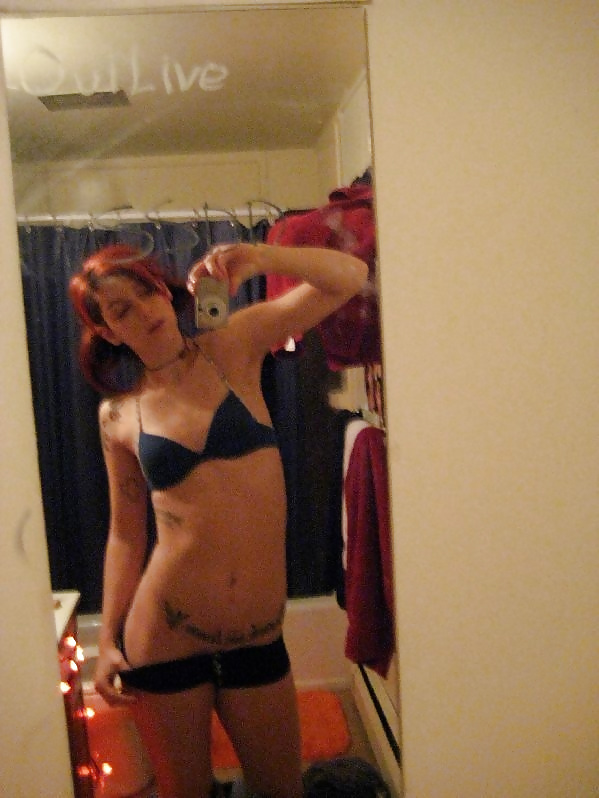 Young Teen Solo Selfies pict gal