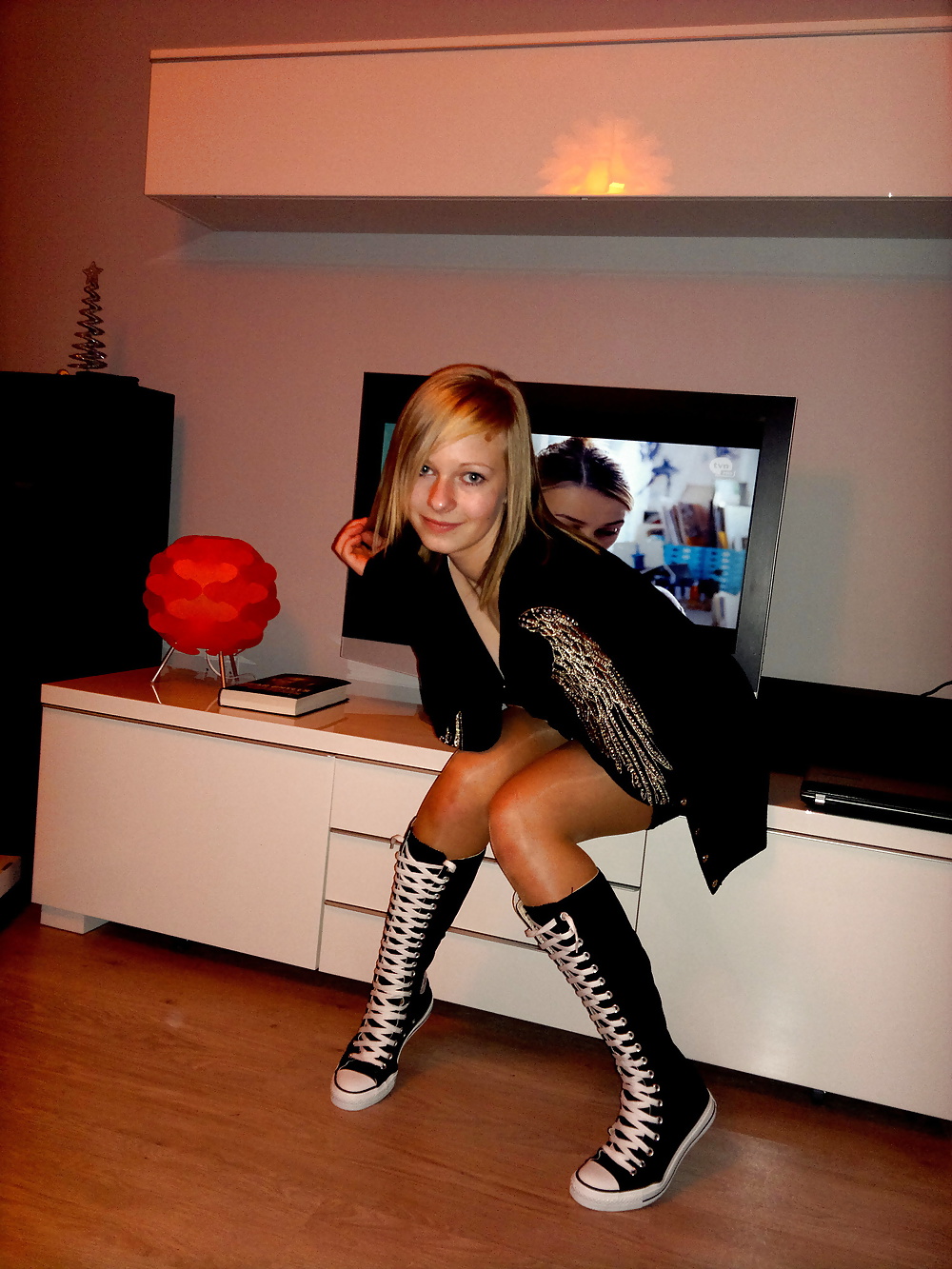 Polish blonde teen Magda pict gal