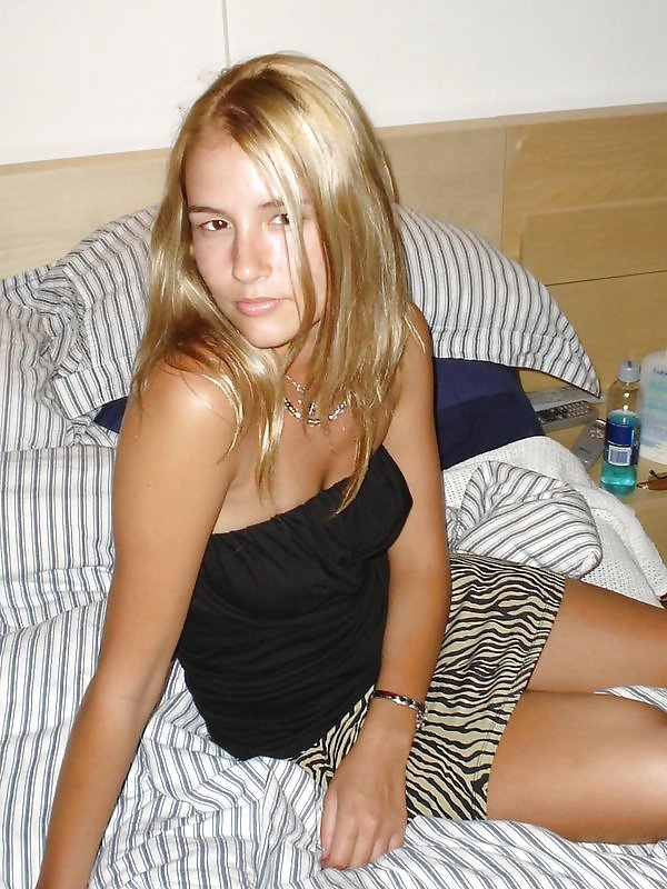 The Beauty of Amateur Blonde Teen pict gal
