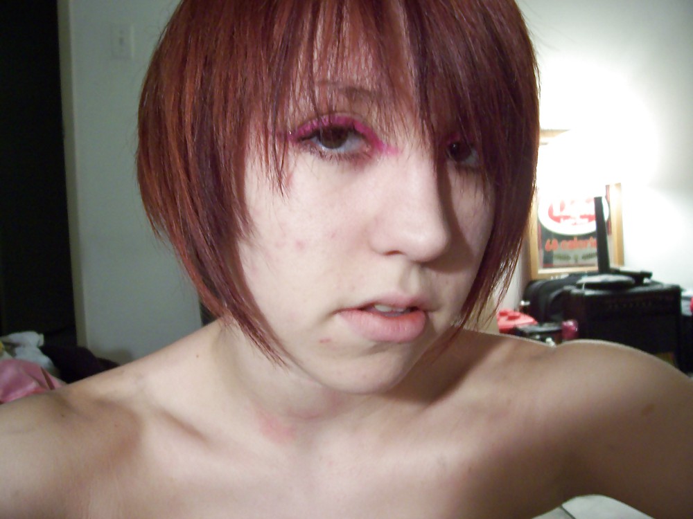 VERDAMMT GEILE EMO SCHLAMPE I pict gal