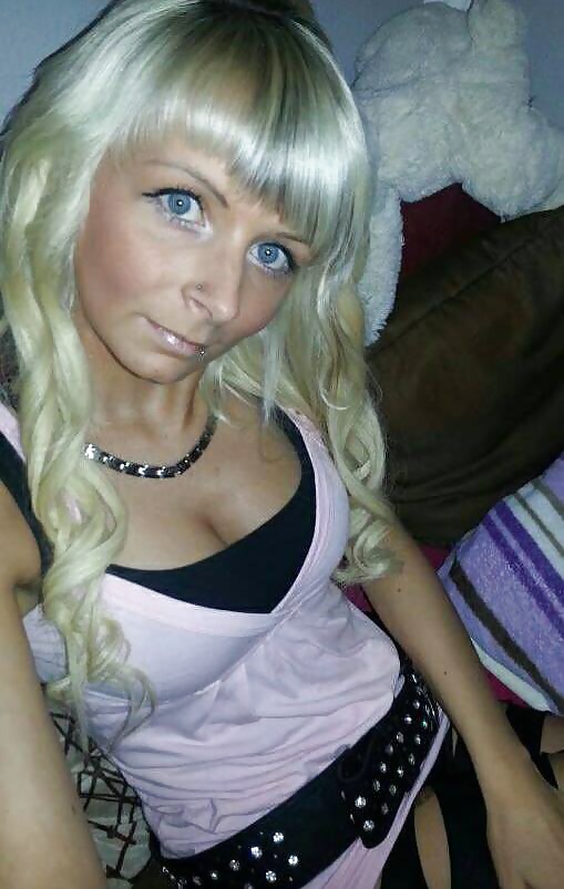 German FB sluts voting #7 - pls vote and comment pict gal