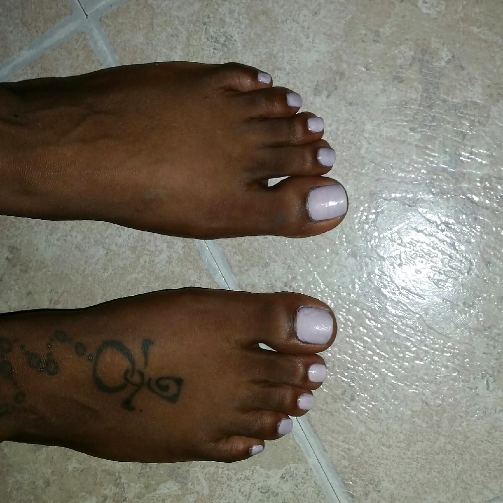 ebony's feet pict gal