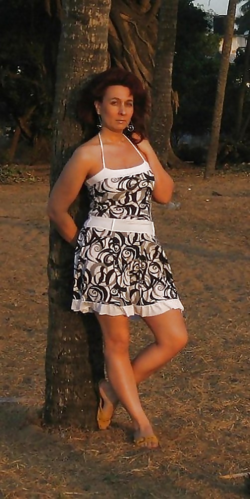 Sexy MATURES and MILFs 36 pict gal