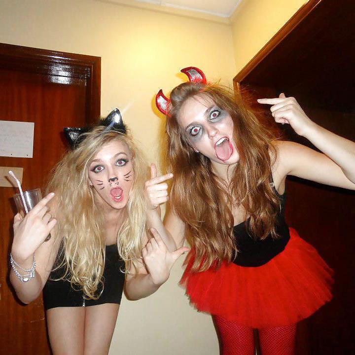 Sluts in Fancy Dress 39 pict gal