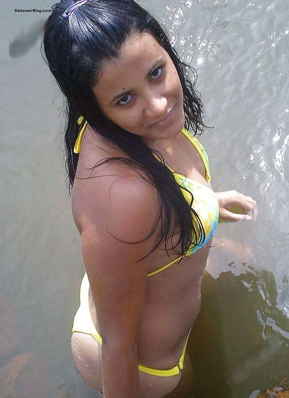 nude indian babe swimming pict gal