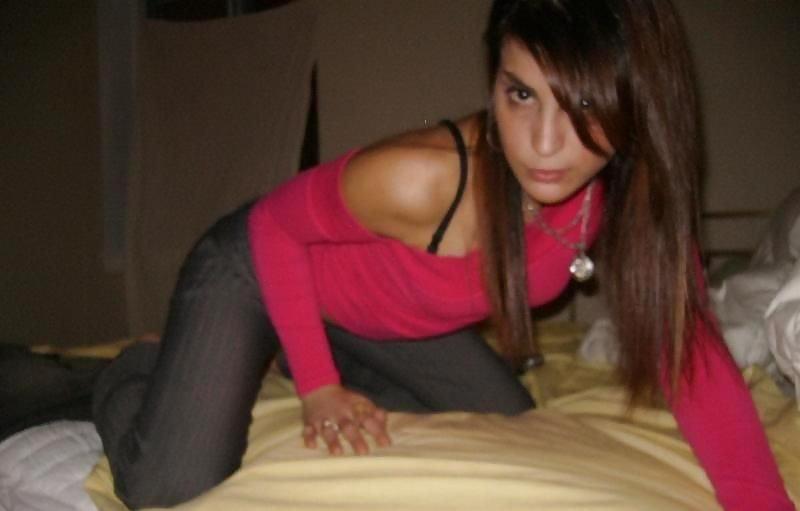 Sexy Greek Young Wife Eleanna pict gal