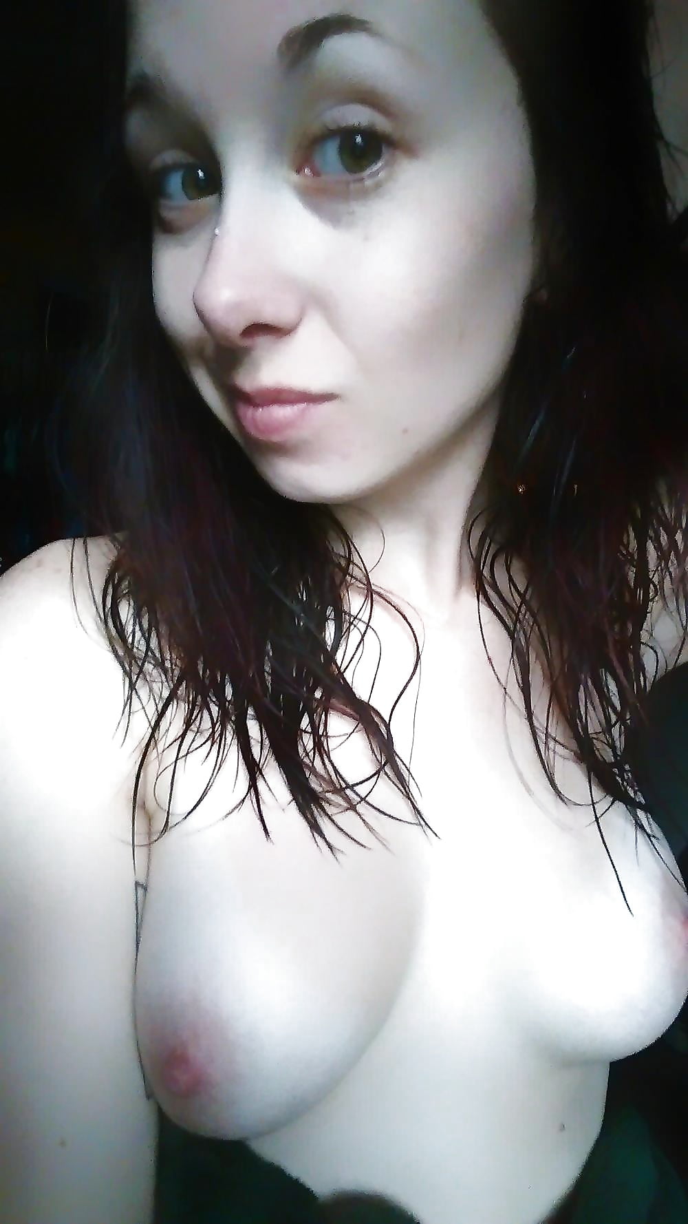 Selfshot Emo Teen Slut pict gal