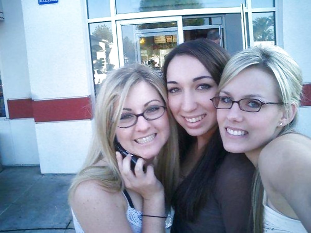 Pretty Amateur Typhanie 2 pict gal