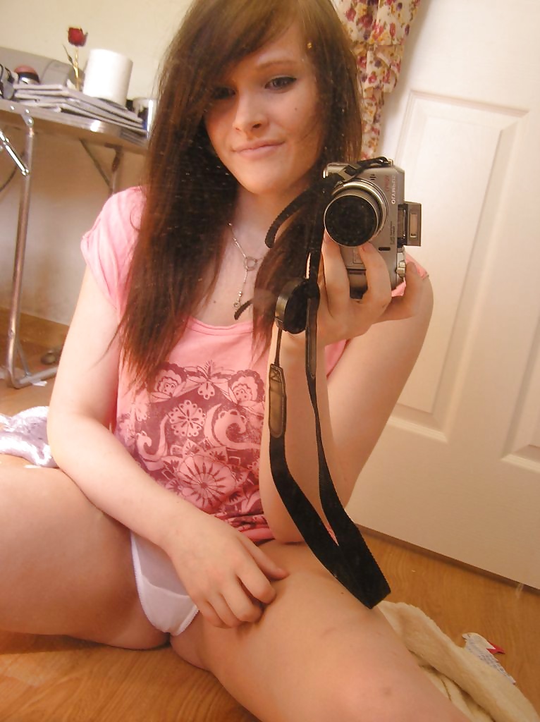 Amateur - cute selfshot girl pict gal