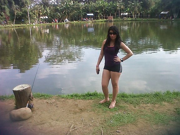 19 Yearl Old pretty and Nice body pict gal