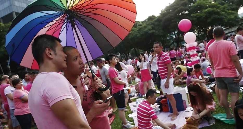 Gay Pride pict gal