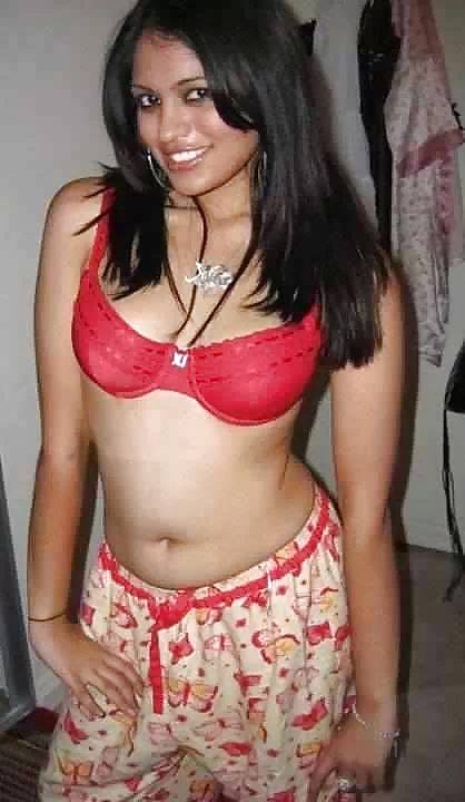 Beautiful Indian Girls 90-- By Sanjh pict gal
